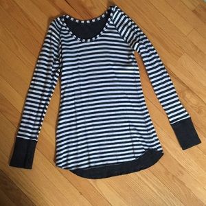 Lululemon reversible top size 8